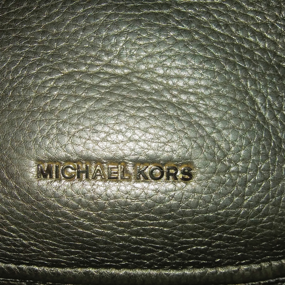 Large Gold Michael Kors Hobo Bag with Storage Bag - Picture 7 of 14